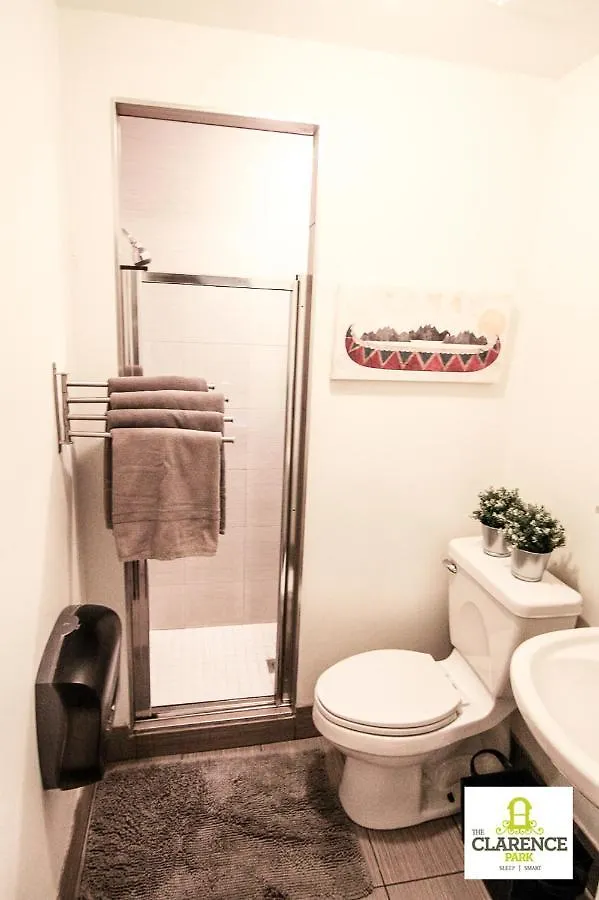Hostel The Clarence Park Toronto